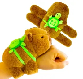 pluszowa-opaska-na-reke-kapibara-z-zolwikiem-