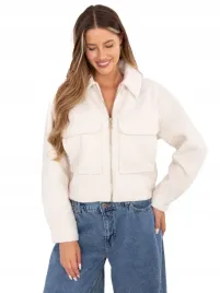 kurtka-damska-krotka-boucle-urozmaicona-faktura-materialu