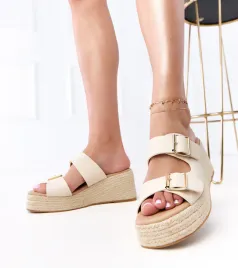 bezowe-klapki-espadryle-na-platformie-arhana