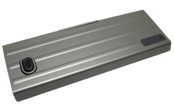 bateria-d739-df230-do-laptopa-dell-d620-waga-z-opakowaniem-0-38-kg