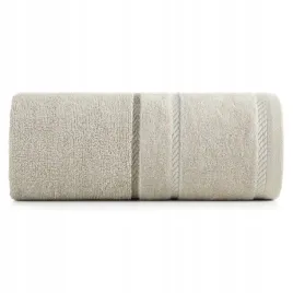 recznik-kapielowy-50x90-bezowy-z-ozdobna-bordiura-w-paski