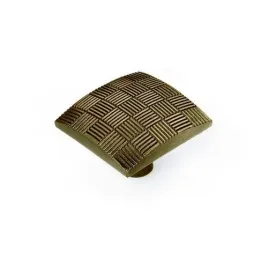galka-meblowa-34x34-mm-kwadratowa-raczka-chess-uchwyt-szafki-stary-mosiadz
