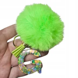 brelok-do-kluczy-literka-g-pompon-zielony-zawieszka-prezent-alfabet