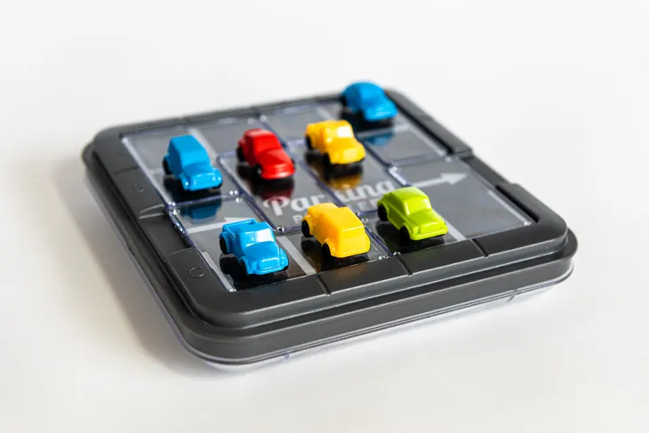 smart-games-parking-puzzler-wydawca-iuvi-games