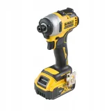 wkretarka-dcd708-zakretarka-dcf809-2x5ah-dewalt-zawartosc-zestawu-akumulator-ladowarka-wkretarka-zakretarka