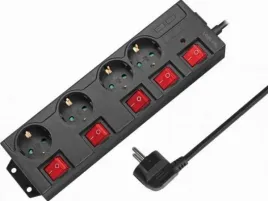 logilink-4-gniazda-1-5m-czarna