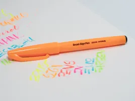pisak-pedzelkowy-brush-sign-pen-ses15c-pentel-fluorescent-orange