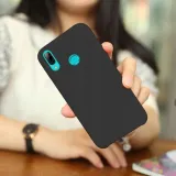 etui-mat-case-do-huawei-p-smart-2019-szklo-kolor-czarny