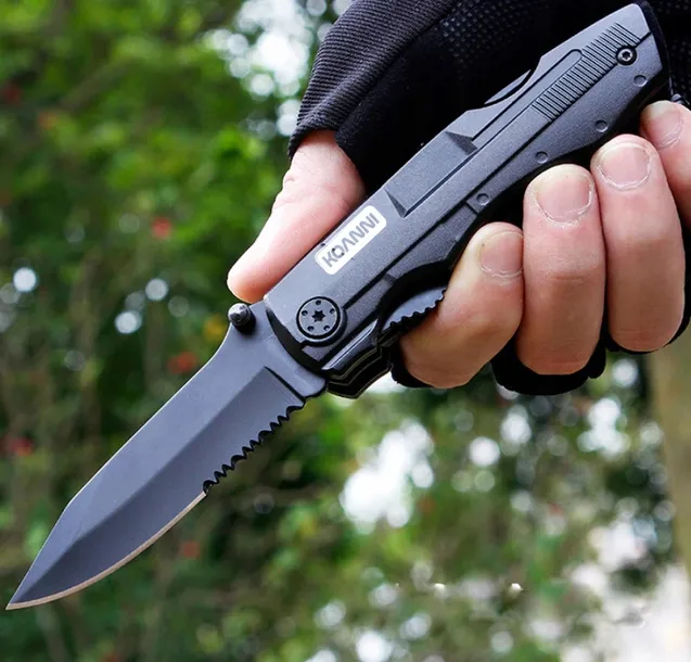multitool-narzedzie-wielofunkcyjne-survival-21w1-narzedzia-ostrze-otwieracz-do-kapsli-otwieracz-do-puszek-pila-pilnik-przecinak-skrobak-do-ryb-srubokret-krzyzakowy-srubokret-plaski-szczypce