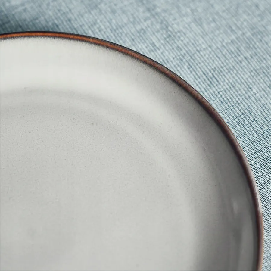 ikea-gladelig-talerzyk-szary-20-cm