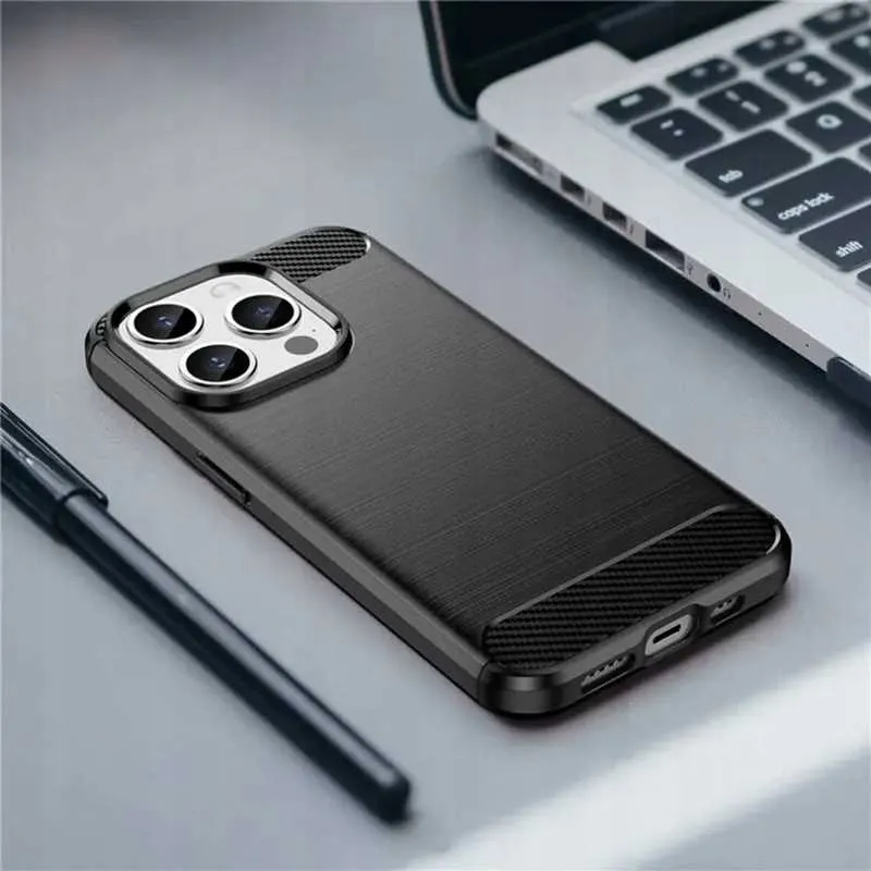 spacecase-carbon-iphone-15-pro-black-stan-nowy