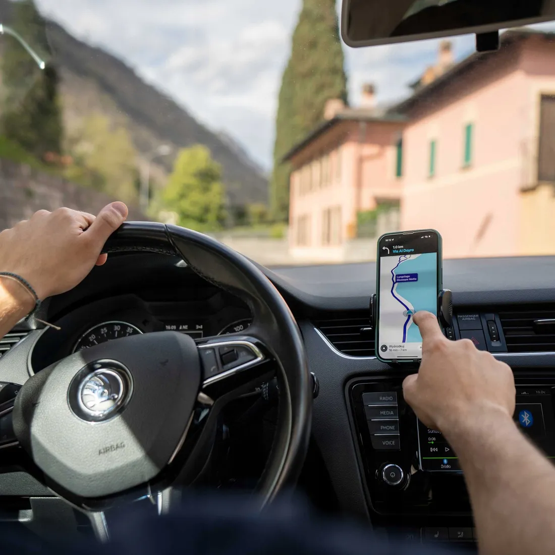 spacecase-car-holder-sc18-universal-dash-black