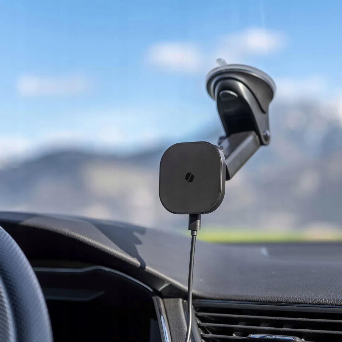 spacecase-car-holder-dash-windshield-magcharge-wm9b