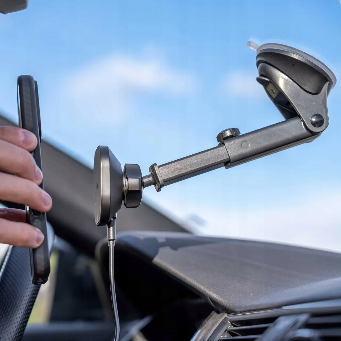 spacecase-car-holder-dash-windshield-magcharge-wm9b