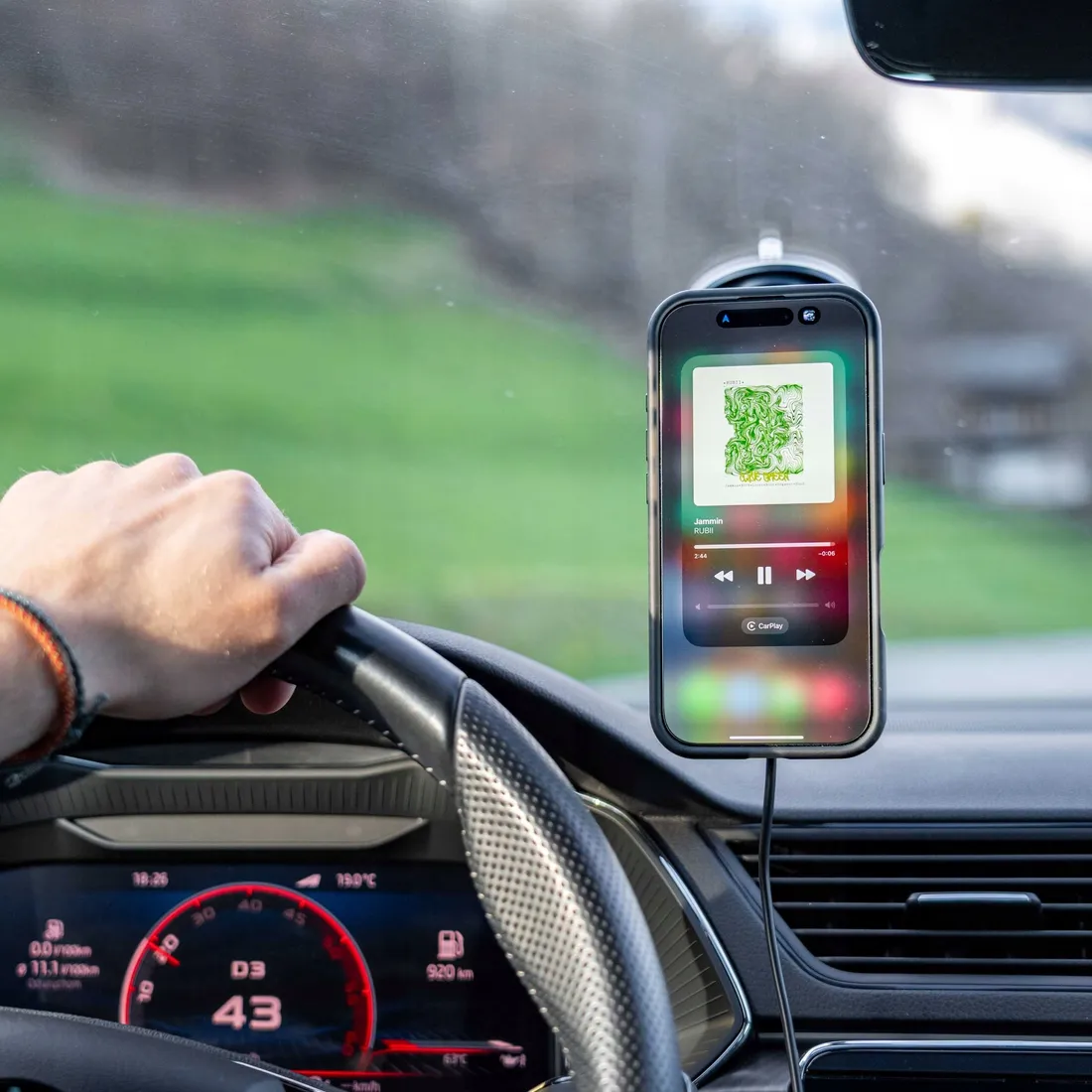 spacecase-car-holder-dash-windshield-magcharge-wm9b