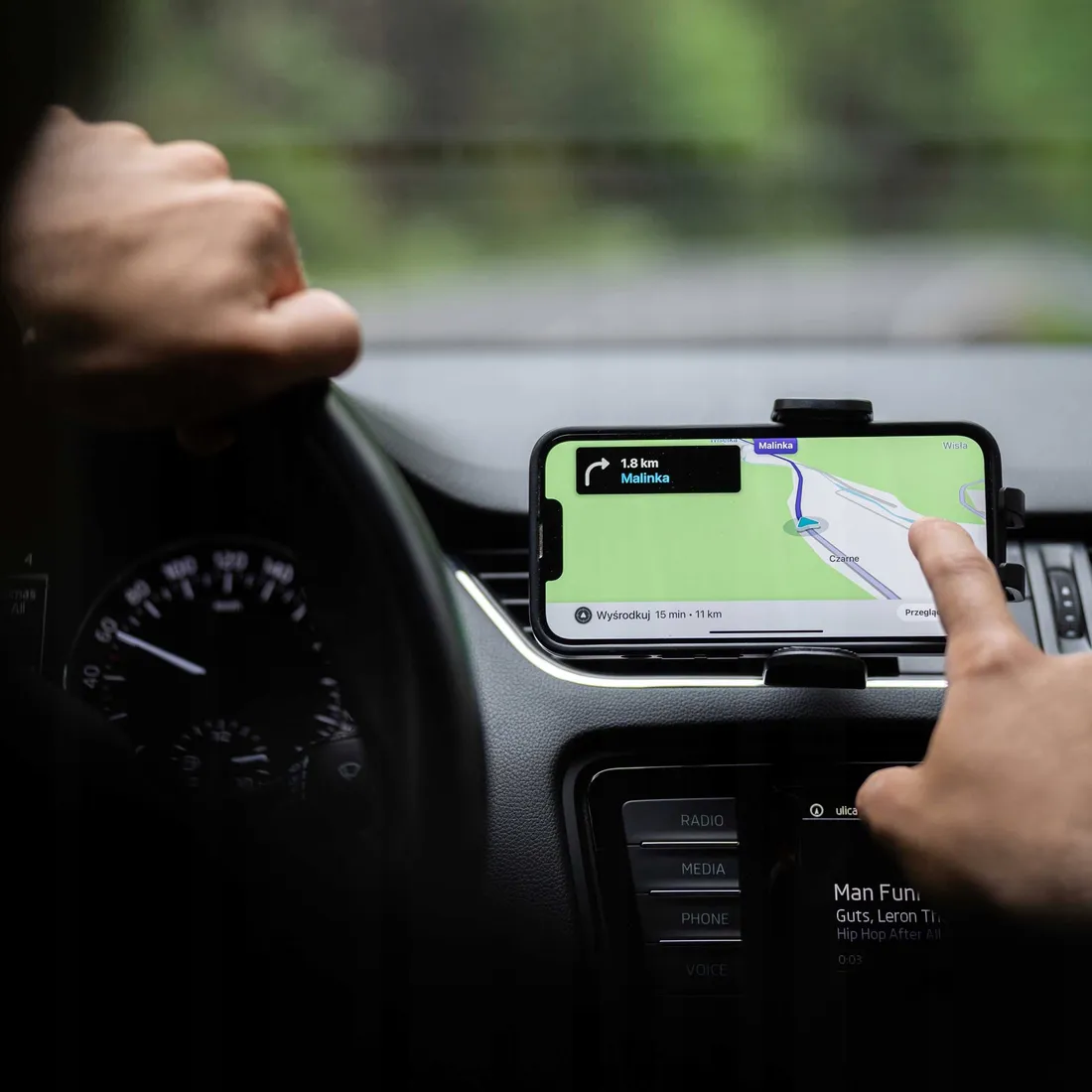 spacecase-car-holder-sc12-ghost-air-vent-black