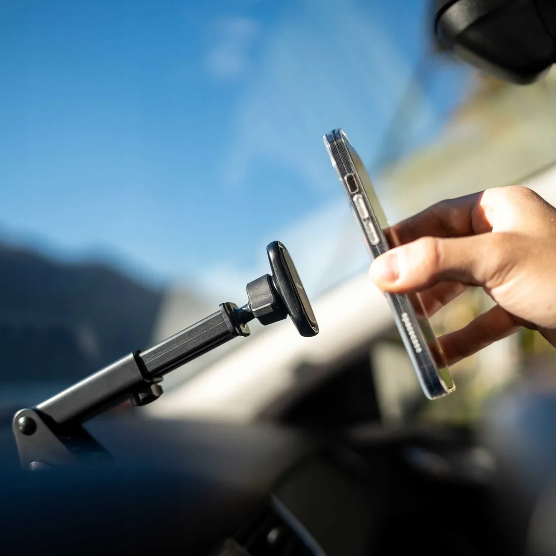 spacecase-car-holder-sc10-dash-windshield-magnetic-black