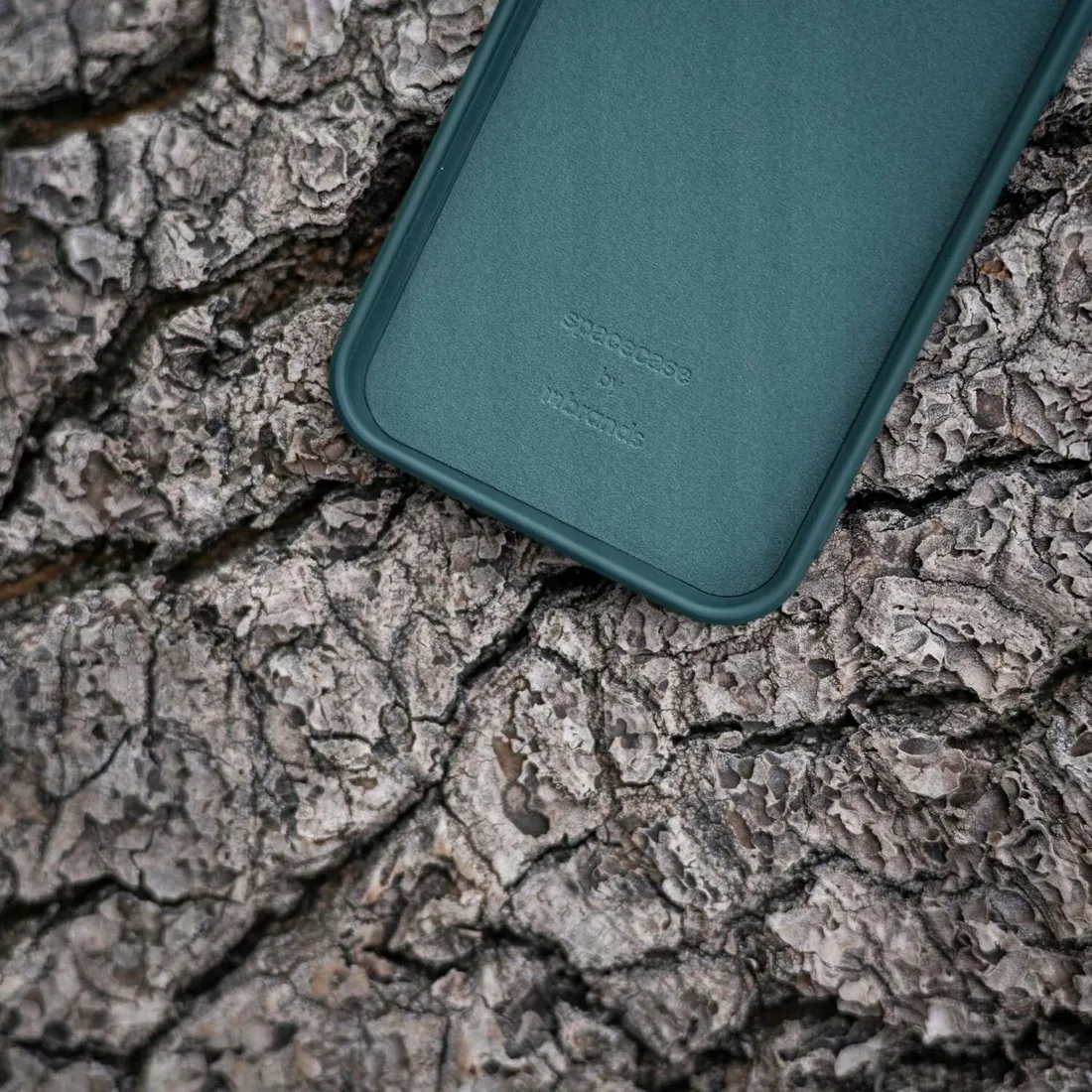 spacecase-silicone-case-realme-gt-master-dark-green