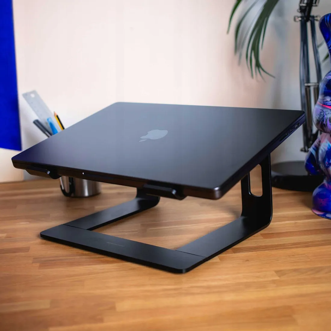 spacecase-laptop-aluminium-stand-black