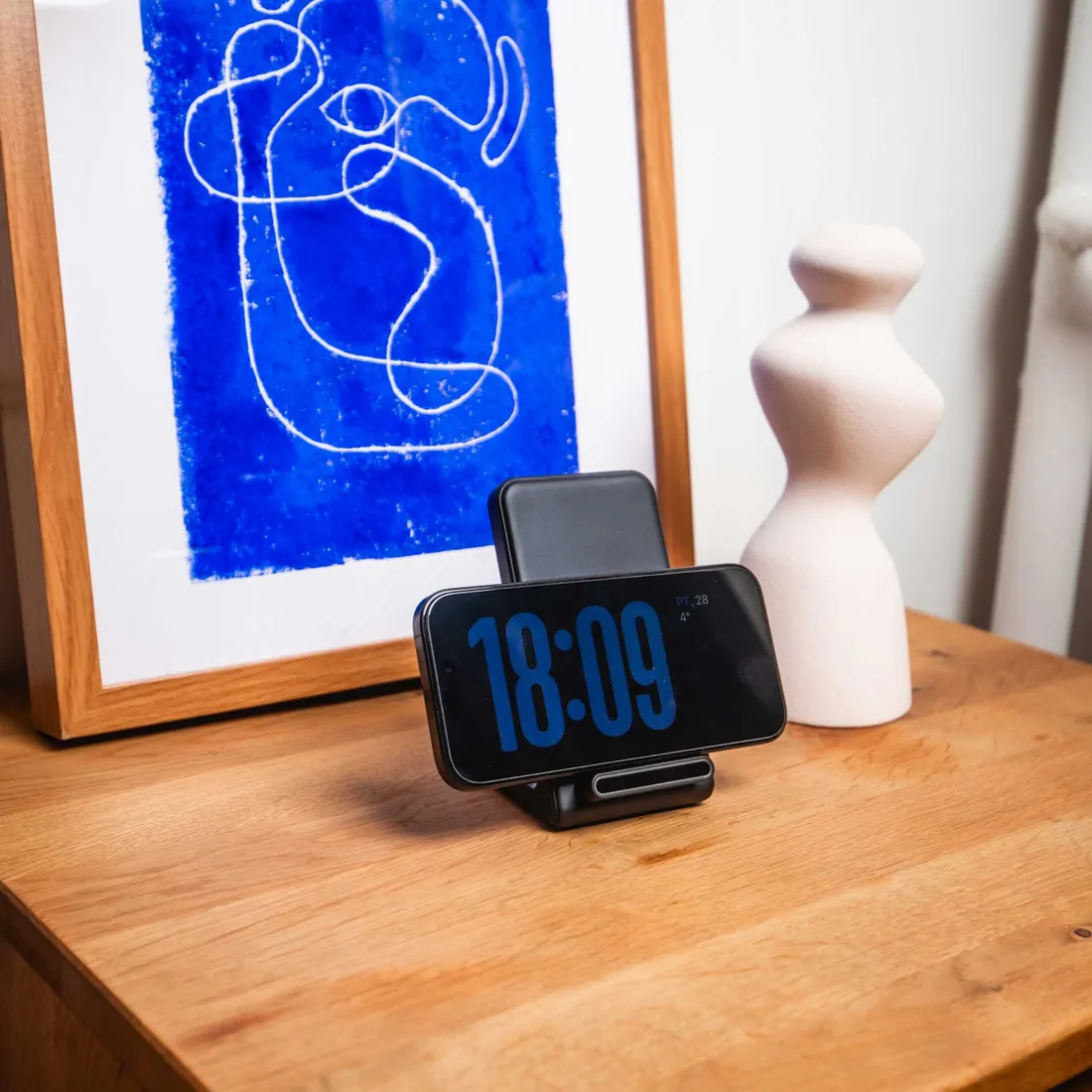 spacecase-wireless-charger-wm6b-black