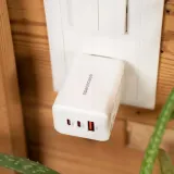 spacecase-usb-charger-65w-gan-sc009w-white-stan-nowy