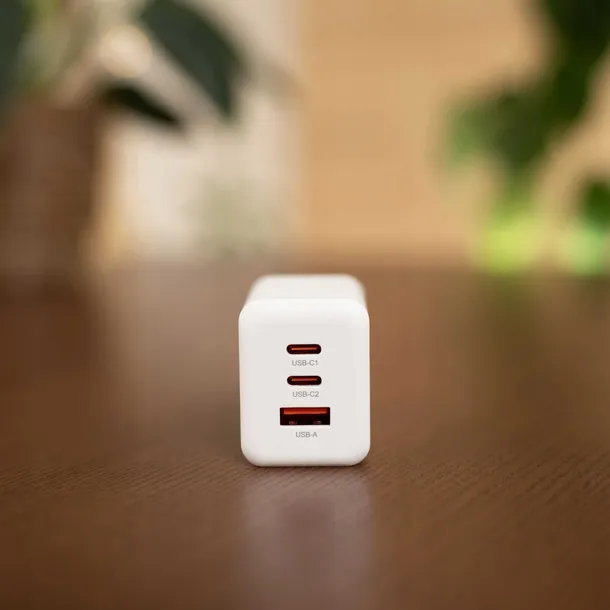 spacecase-usb-charger-65w-gan-sc009w-white-liczba-urzadzen-ladowanych-jednoczesnie-3
