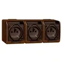 hermes-gniazdo-nat-potrojne-z-uziem-3x2p-z-ip44-kolor-brazowy-dymny-0323-05