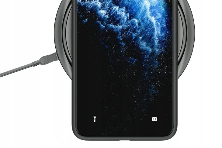 szklo-3mk-etui-matt-case-na-iphone-13-pro-max-funkcje-ladowanie-indukcyjne-pochlanianie-wstrzasow
