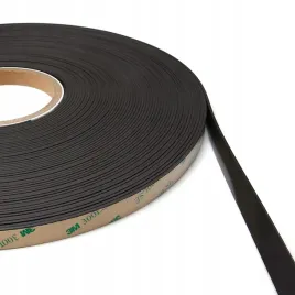 ferrytowa-tasma-magnetyczna-12x15-mm-z-klejem-marki-300lse-1-metr