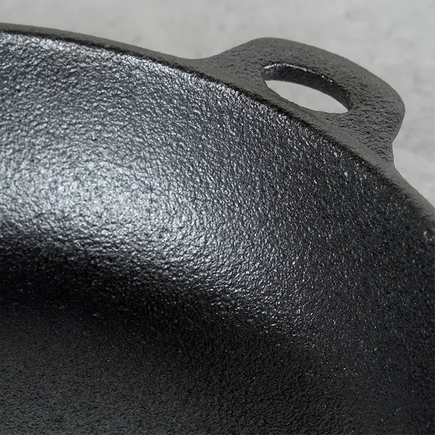 patelnia-zeliwna-cast-line-20-cm-waga-z-opakowaniem-1-78-kg