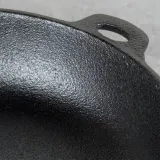 patelnia-zeliwna-cast-line-20-cm-waga-z-opakowaniem-1-78-kg