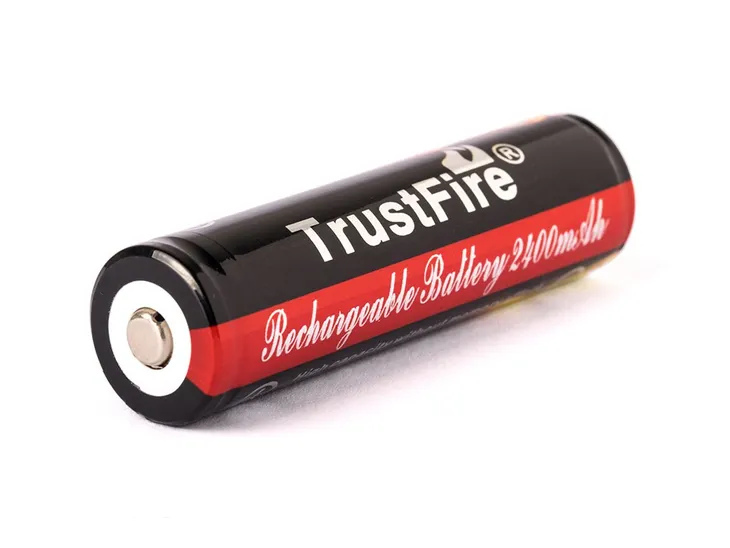 trustfire-akumulator-18650-2400mah-3-7v-chroniony-pcb-symbol-baterii-18650