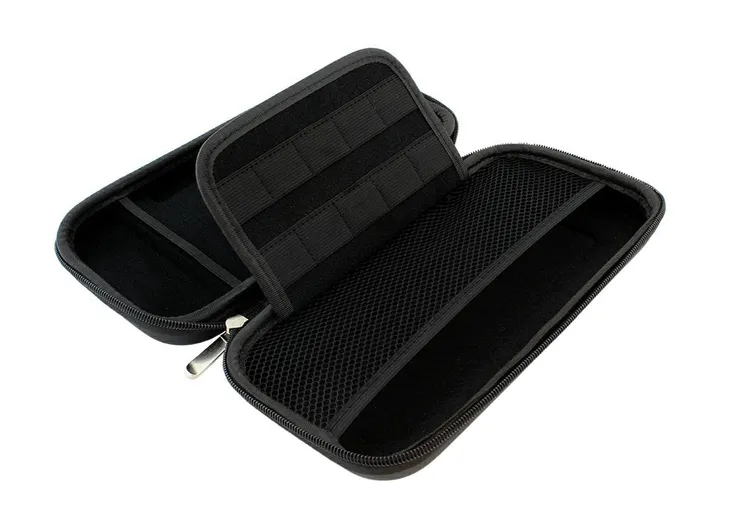 etui-na-konsole-duze-black-stan-nowy