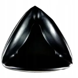 popielniczka-metalowa-trojkatna-15x15-cm-czarna