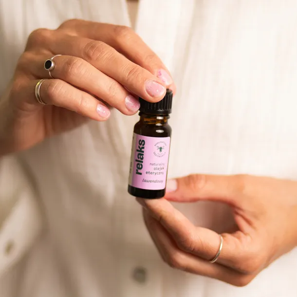 olejek-lawendowy-10-ml-relaks-pojemnosc-10-ml