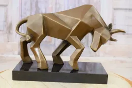 byk-geometryczny-byk-z-wall-street-nowoczesny-figura-z-brazu-kubizm