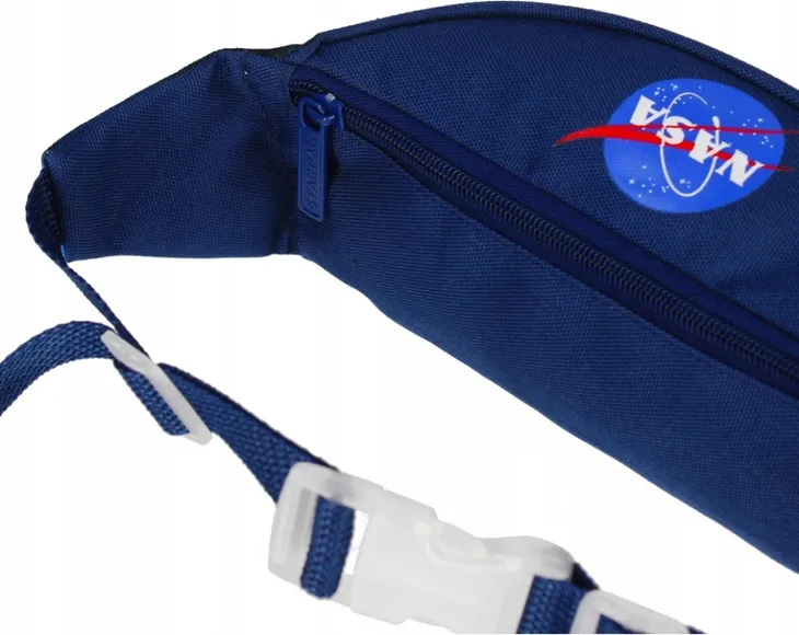 saszetka-na-pas-nasa-kolor-bialy-czarny-odcienie-niebieskiego