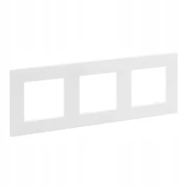 ramka-potrojna-legrand-niloe-step-bialy