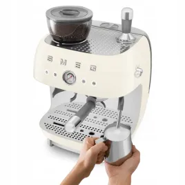 ekspres-cisnieniowy-smeg-egf03creu-1650w-kolbowy