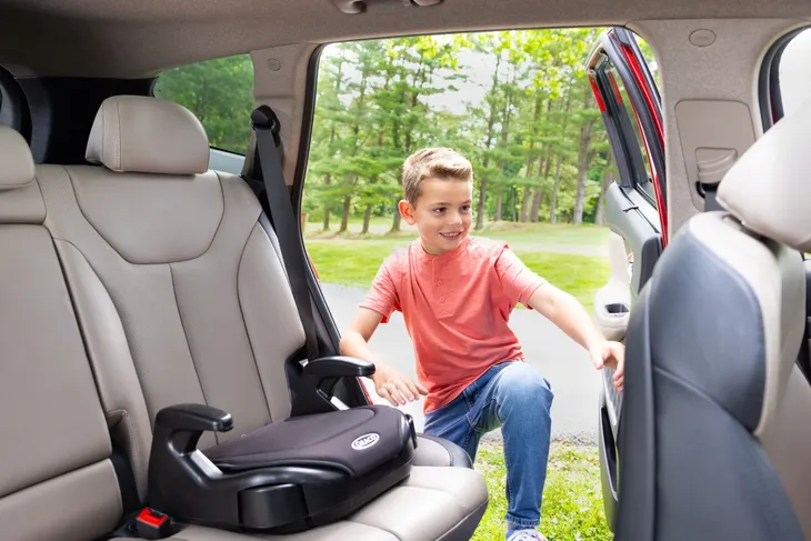 graco-fotelik-samochodowy-booster-basic-r129-hunter-kolor-odcienie-zieleni