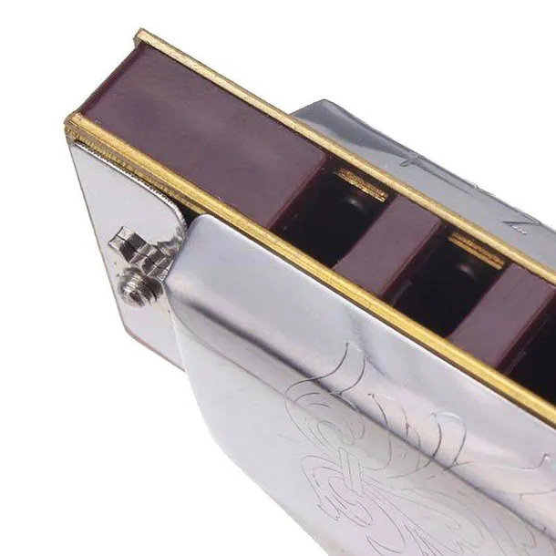suzuki-folk-master-a-harmonijka-ustna-etui-stan-nowy