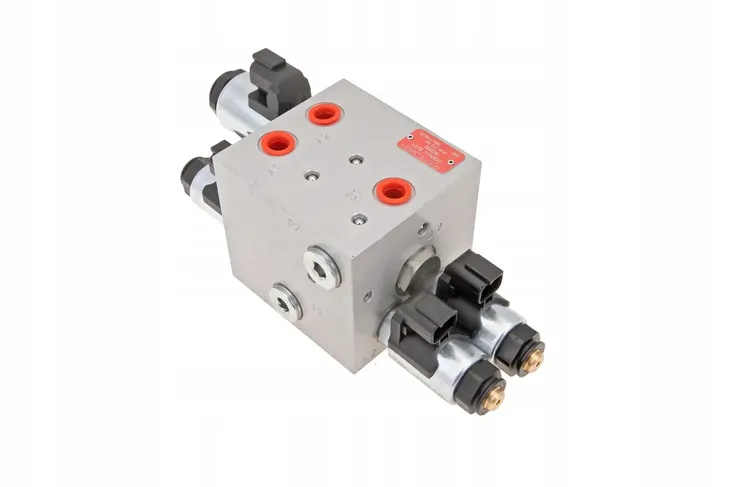102426904-blok-hydrauliczny