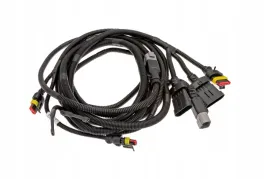 102438728-wiazka-elektryczna-rozdrabniacza-slomy