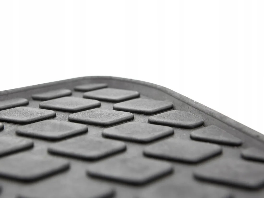 dywaniki-gumowe-do-bmw-5-e60-e61-2003-2010
