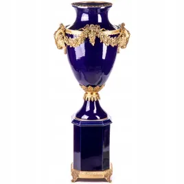 granatowa-porcelanowa-amfora-na-filarze-urna-wazon-porcelana-braz