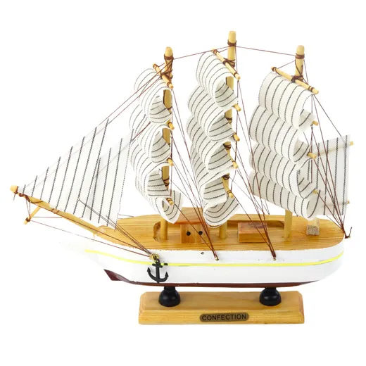 statek-model-kolekcjonerski-zaglowiec-minimalny-wiek-dziecka-3-marka-leantoys