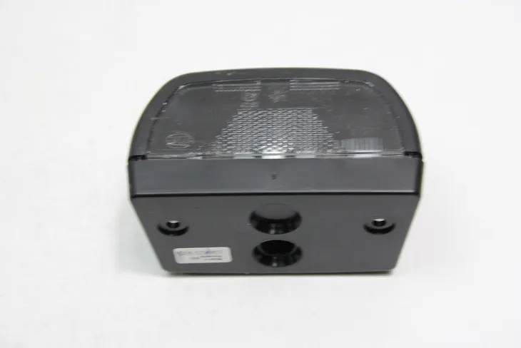oswietlenie-tabl-rej-hella-2ka-998-523-001-liczba-sztuk-1-szt