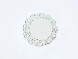 serwetki-ozdobne-azurowe-32cm-biale-okragle-t