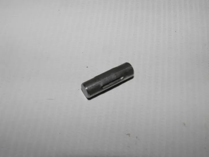 sztyft-blokujacy-truck-febi-bilstein-f06424-numery-katalogowe-zamiennikow-automotive-ryme-28918-dt-spare-parts-10-13090-pe-automotive-047-118-00a-pe-automotive-077-031-00a