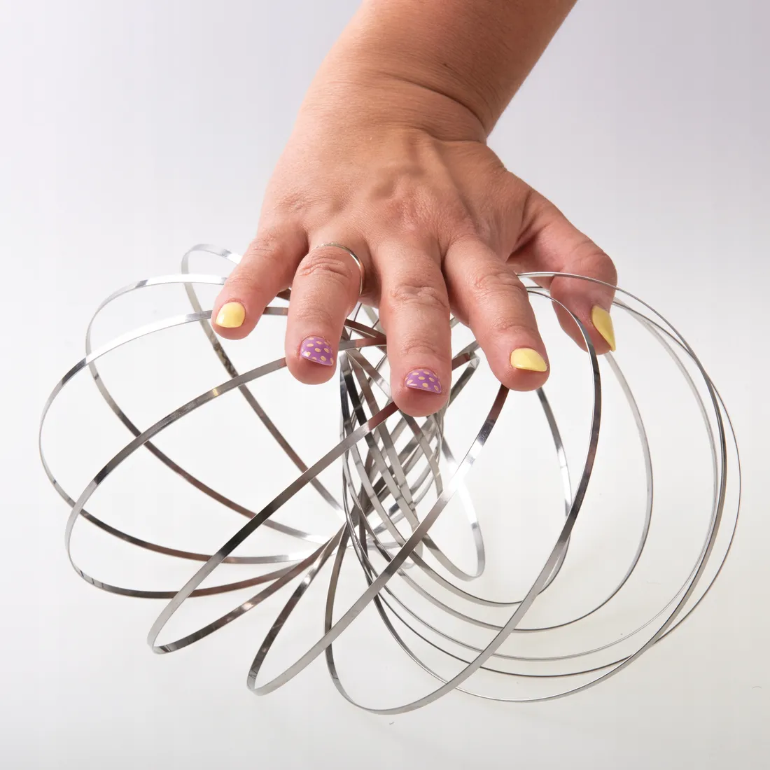 zabawka-flow-rings-strigo